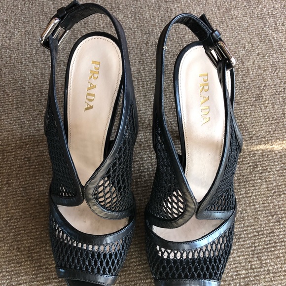 Prada - Picture 4 of 7